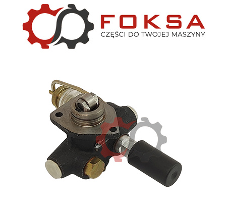 Pompka paliwa z odstojnikiem