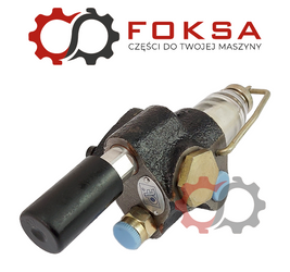 Pompka paliwa z odstojnikiem